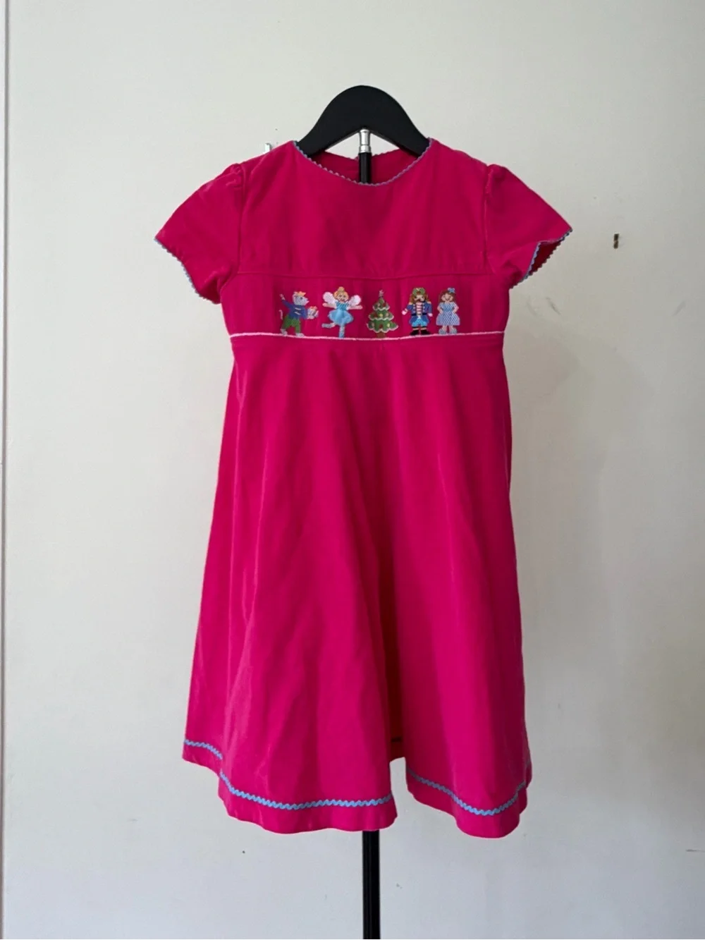 Anavini Hand-Smocked Holiday Dress Girls Size 6 🎄✨💗